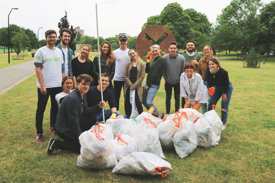 Give-A-Grad-A-Go-Litter-Picking-Eco
